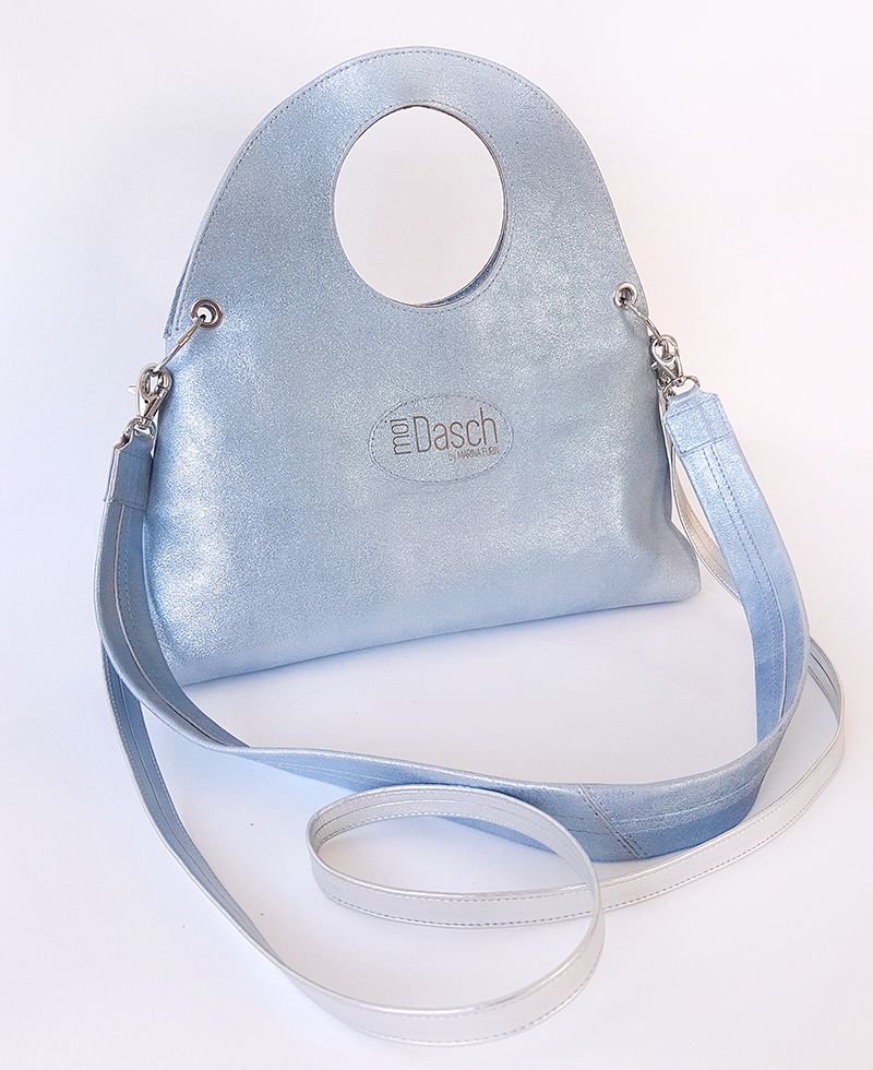 Marina Furin Berlin Künstlerin Designerin Lederskulpturen Taschen Accessoires Kunst Bags Jewelry Art Leathersculpture Sun Hellblau