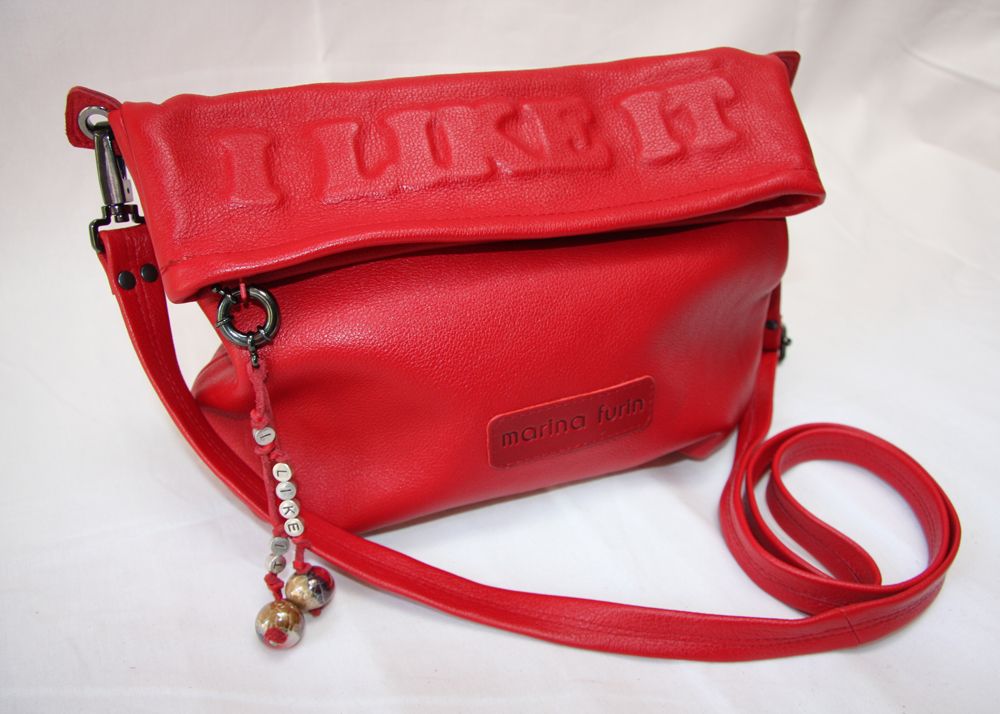 Marina Furin Berlin Künstlerin Designerin Lederskulpturen Taschen Accessoires Kunst Bags Jewelry Art Leathersculpture Rot I Like It