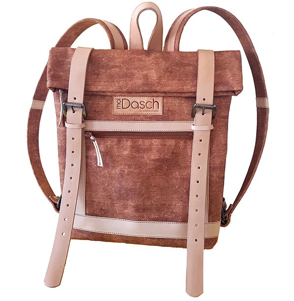 Marina Furin Berlin Künstlerin Designerin Lederskulpturen Taschen Accessoires Kunst Bags Jewelry Art Leathersculpture Rucksack Lera