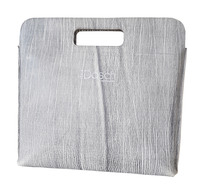 Marina Furin Berlin Künstlerin Designerin Lederskulpturen Taschen Accessoires Kunst Bags Jewelry Art Leathersculpture Laptoptasche Pur