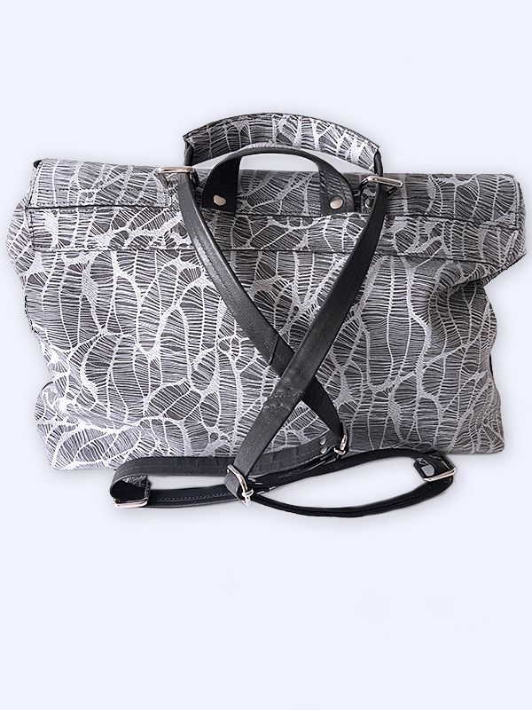 Marina Furin Berlin Künstlerin Designerin Lederskulpturen Taschen Accessoires Kunst Bags Jewelry Art Leathersculpture Hybrid Muster