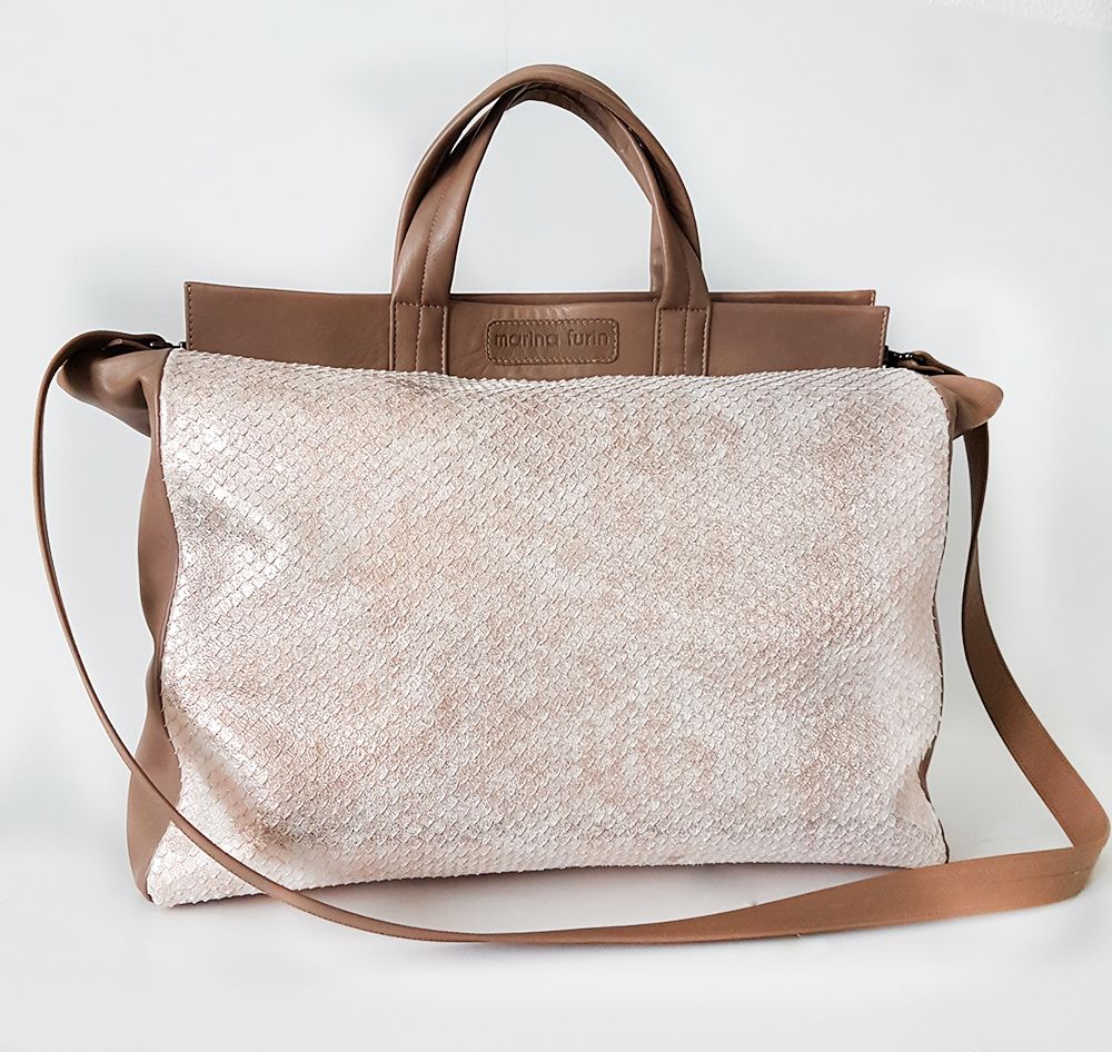 Marina Furin Berlin Künstlerin Designerin Lederskulpturen Taschen Accessoires Kunst Bags Jewelry Art Leathersculpture Jutta