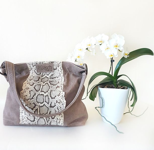 Marina Furin Berlin Künstlerin Designerin Lederskulpturen Taschen Accessoires Kunst Bags Jewelry Art Leathersculpture Lilo