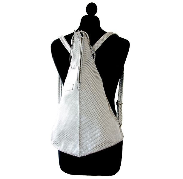 Marina Furin Berlin Künstlerin Designerin Lederskulpturen Taschen Accessoires Kunst Bags Jewelry Art Leathersculpture Rucksack Silver Pyramid